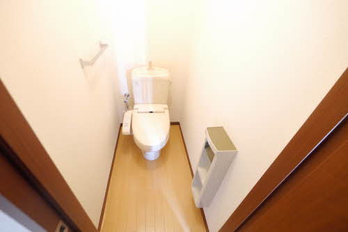 ファミリアコーポレーション III棟*のトイレ写真