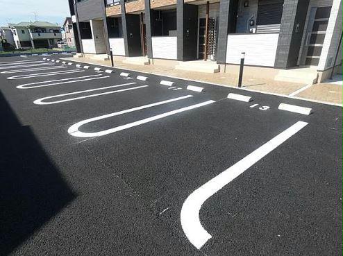 駐車場　駐車場