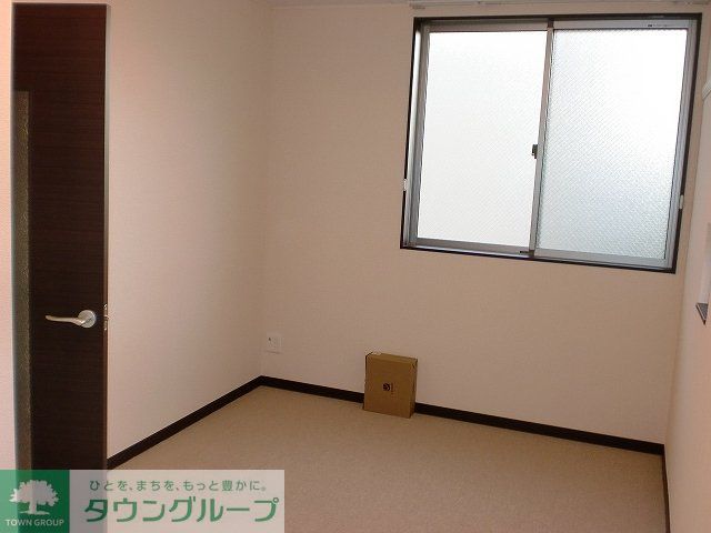 レオネクストアイリスIIの居間写真