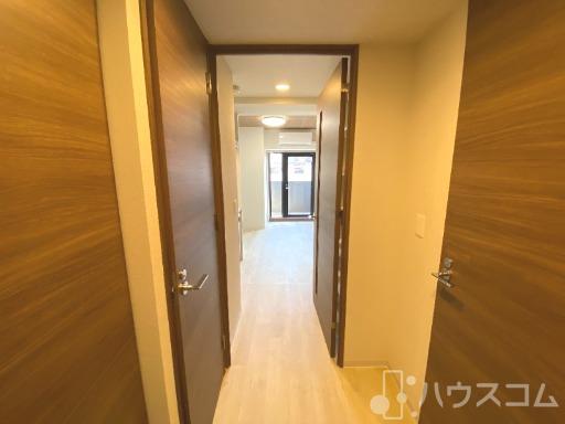 玄関　玄関を一歩入ると・・・こんな感じです。