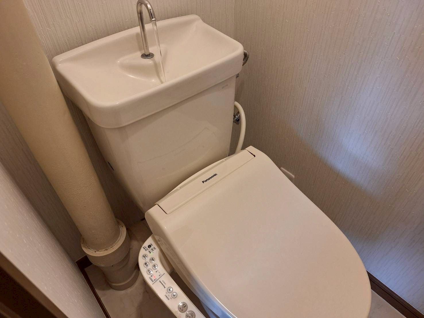 エクセルEFのトイレ写真