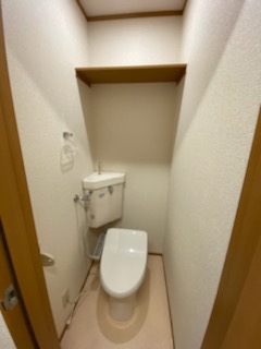 トイレ　別号室の参考写真です