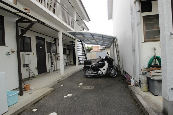 玄関　※別室の写真を使用しております※