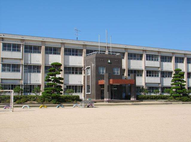 小学校　常盤小学校（小学校）まで943m