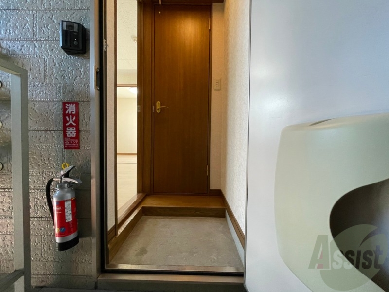 玄関　玄関からの様子を撮影してみました。動線になります。