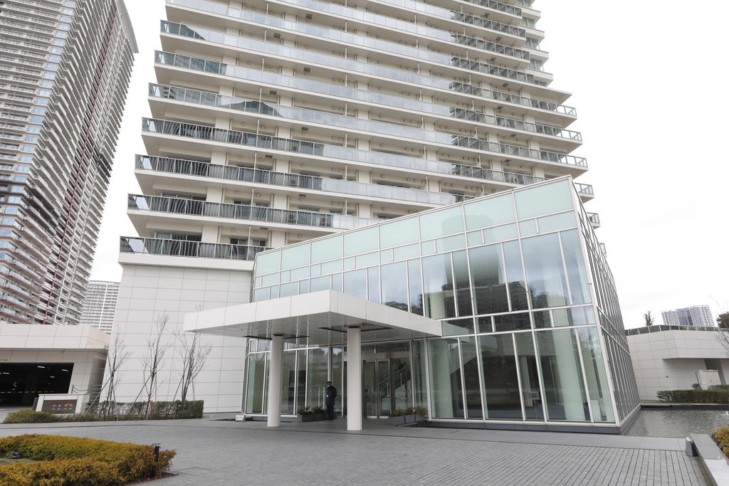 エントランス　エントランス