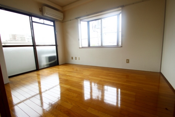 居室・リビング　※別部屋の写真です