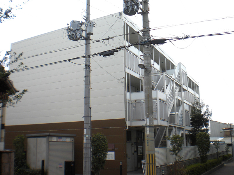 大阪市住吉区上住吉のマンションの建物外観