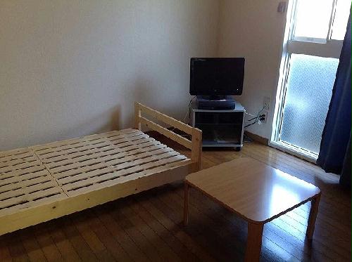 居室・リビング　部屋によって間取り、家具家電の有無が異なります