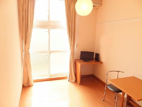 居室・リビング　家具家電付き