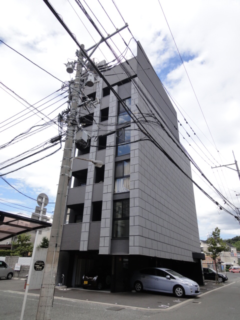 【安芸郡府中町大須のマンションの建物外観】