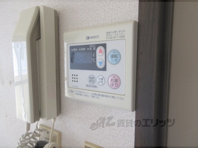 その他設備　給湯器リモコン