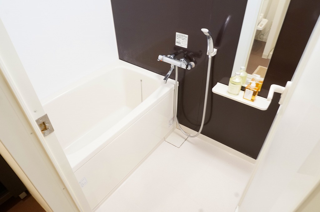 バス・シャワールーム　バスルーム