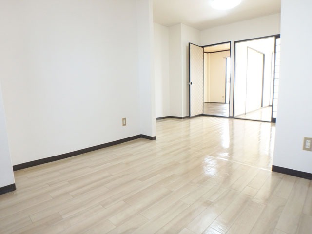 居室・リビング　１０帖のリビング♪