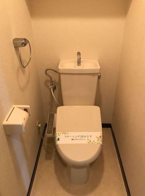 トイレ　※同物件、別部屋になります。