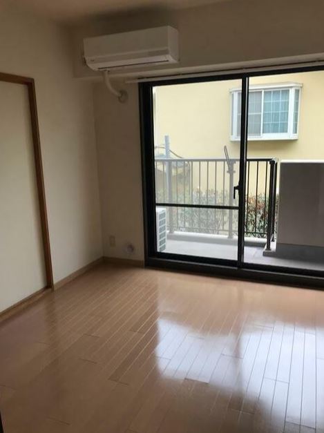 居室・リビング　※同物件、別部屋になります。