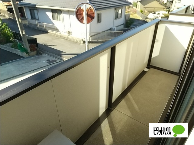 バルコニー　同物件別部屋