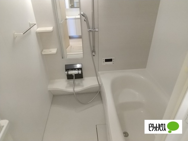 バス・シャワールーム　同物件別部屋