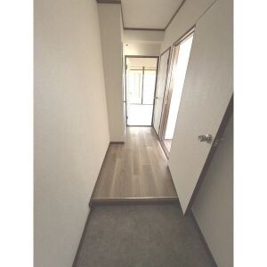 マンション桂の玄関写真