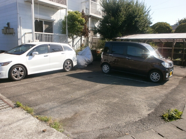 駐車場　駐車場
