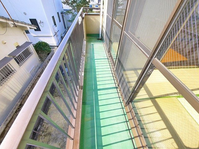 【天理市田井庄町のマンションのバルコニー】