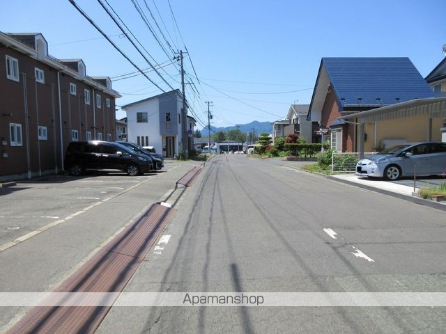 その他　周辺道路（その他）まで0m