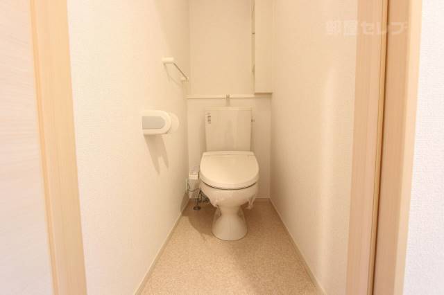 トイレ　他号室の写真になります。