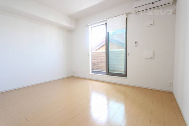 居室・リビング　他号室の写真になります。