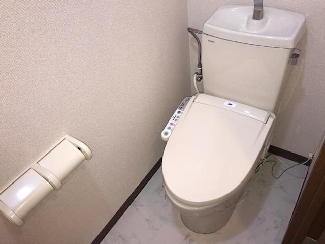 トイレ　トイレ