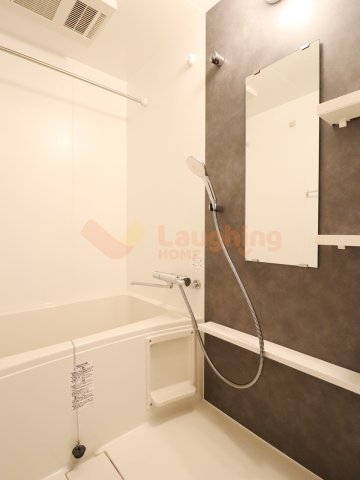 バス・シャワールーム　ゆったり過ごせるお風呂です