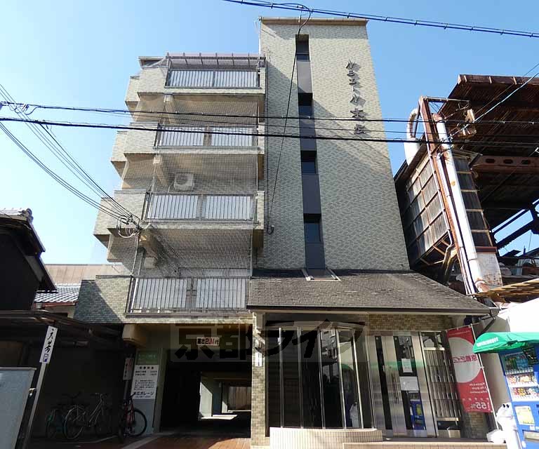 【京都市上京区末広町のマンションの建物外観】