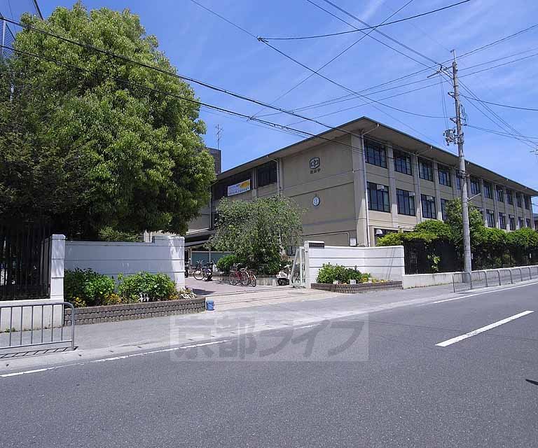 【京都市西京区松室北河原町のアパートの中学校】