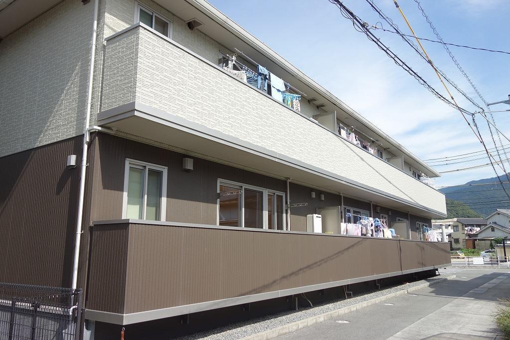 セジュール初崎神社前の建物外観