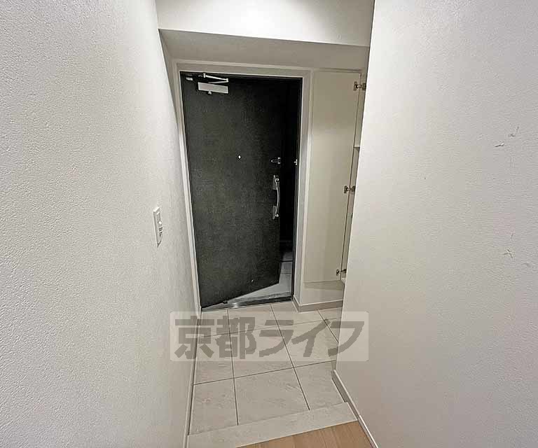 【京都市下京区本覚寺前町のマンションの建物外観】