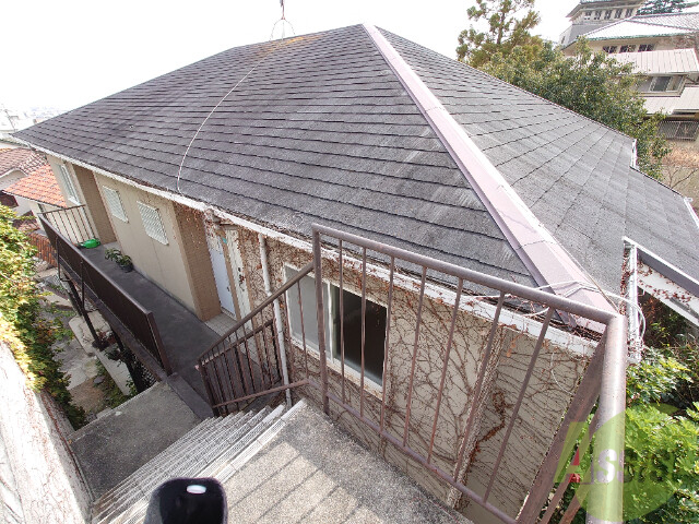 建物外観　芦屋市山芦屋町「Ｒｈａｐｓｏｄｙ　Ｉｎ　Ｒｅｄ」