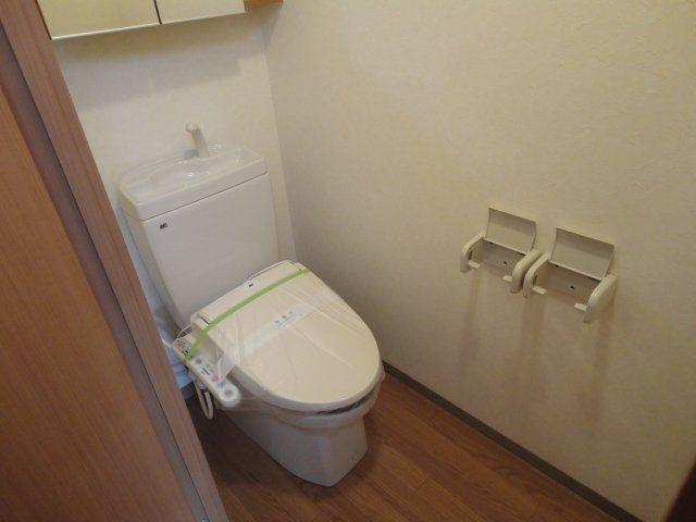 トイレ　トイレ