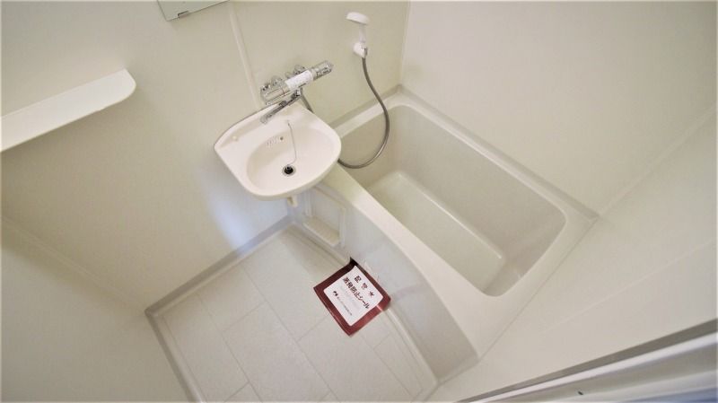 バス・シャワールーム　※別号室の写真となります。