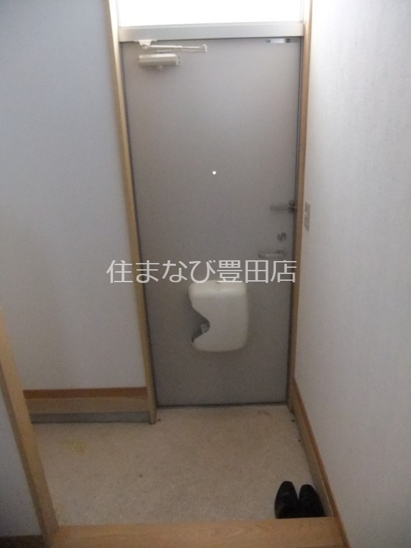 玄関　同型別部屋写真