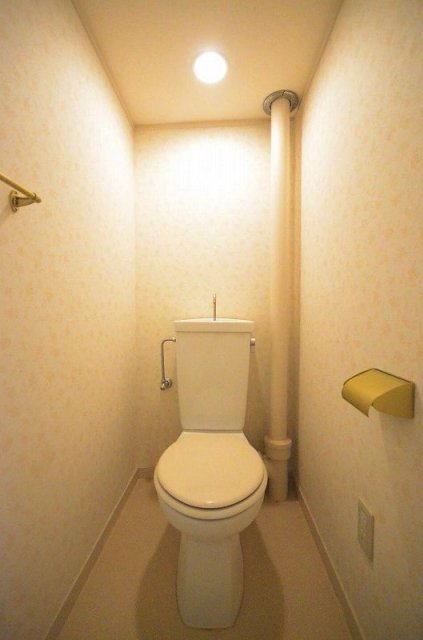 トイレ　別号室の写真です