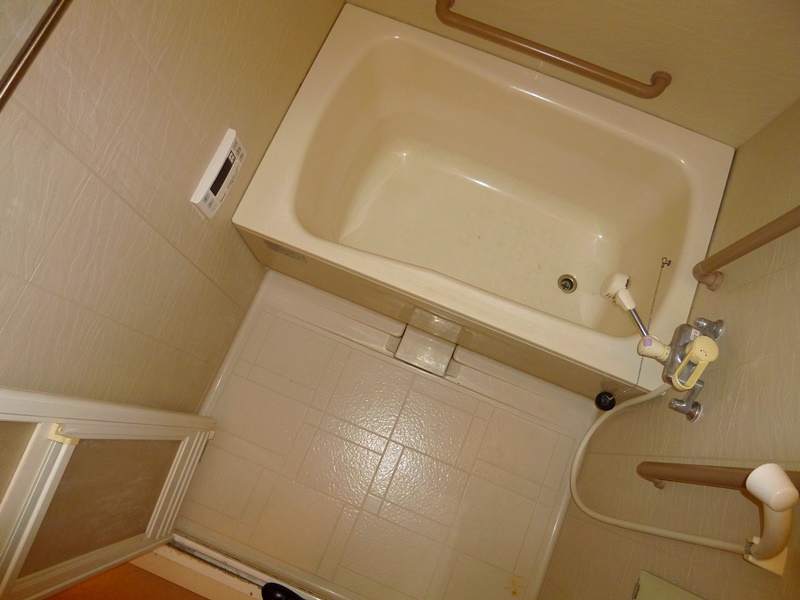 バス・シャワールーム　高温差湯式のお風呂です