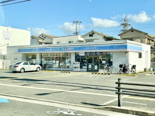 コンビニ　ローソン（コンビニ）まで698m