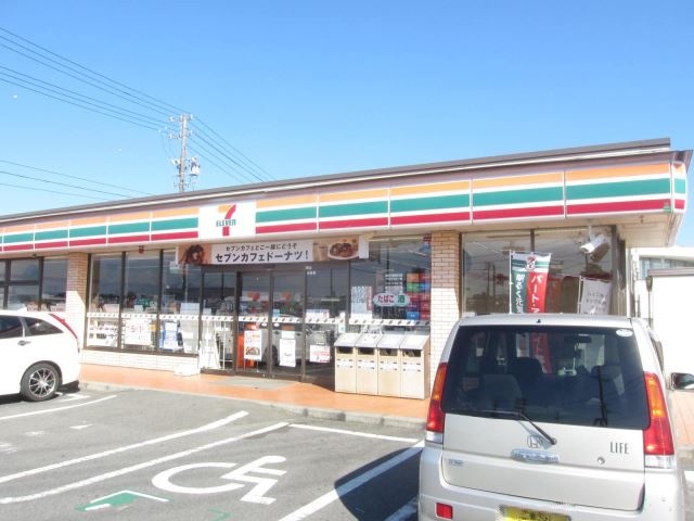 コンビニ　セブンイレブン（コンビニ）まで1100m