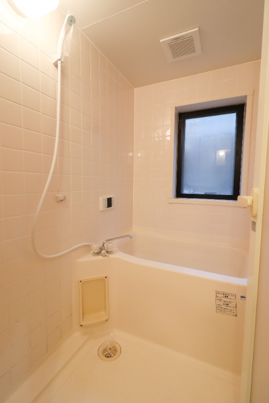 バス・シャワールーム　図面と現状に相違がある場合には現状を優先