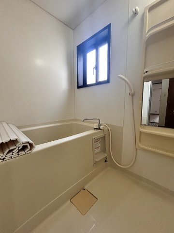 バス・シャワールーム　同マンション内・別居室参考写真