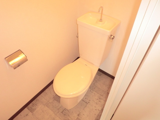 トイレ　トイレです。