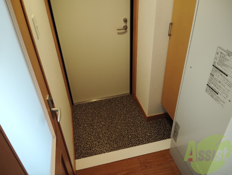 玄関　玄関は広さがあって収納もあるので片付けも楽ちんです。