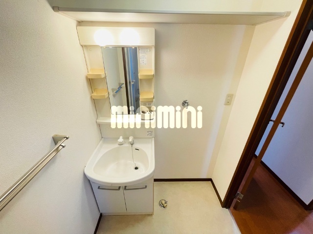 洗面設備　シャンプードレッサーです。