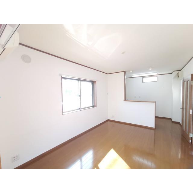 居室・リビング　二面採光でとても明るいＬＤＫ☆