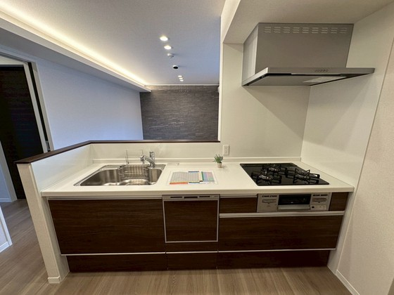 キッチン　※内装イメージです