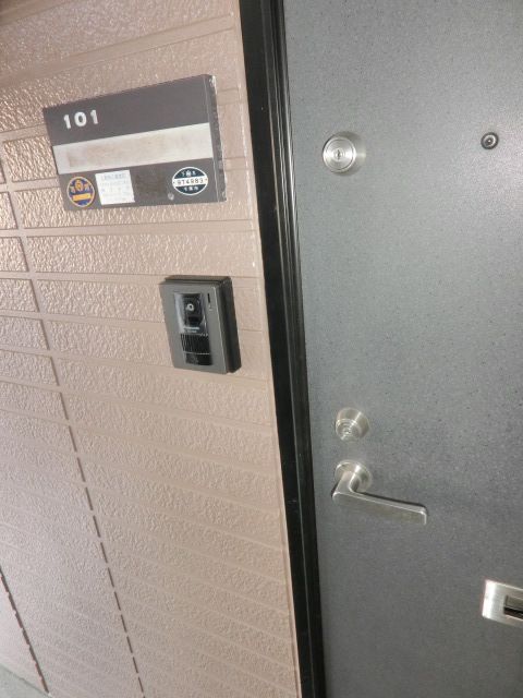 セキュリティ　カメラ付きインターホンでセキュリティもバッチリ！